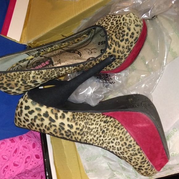 DOLLHOUSE SIZE 5.5 LEOPARD PRINT PUMP - Picture 11 of 17